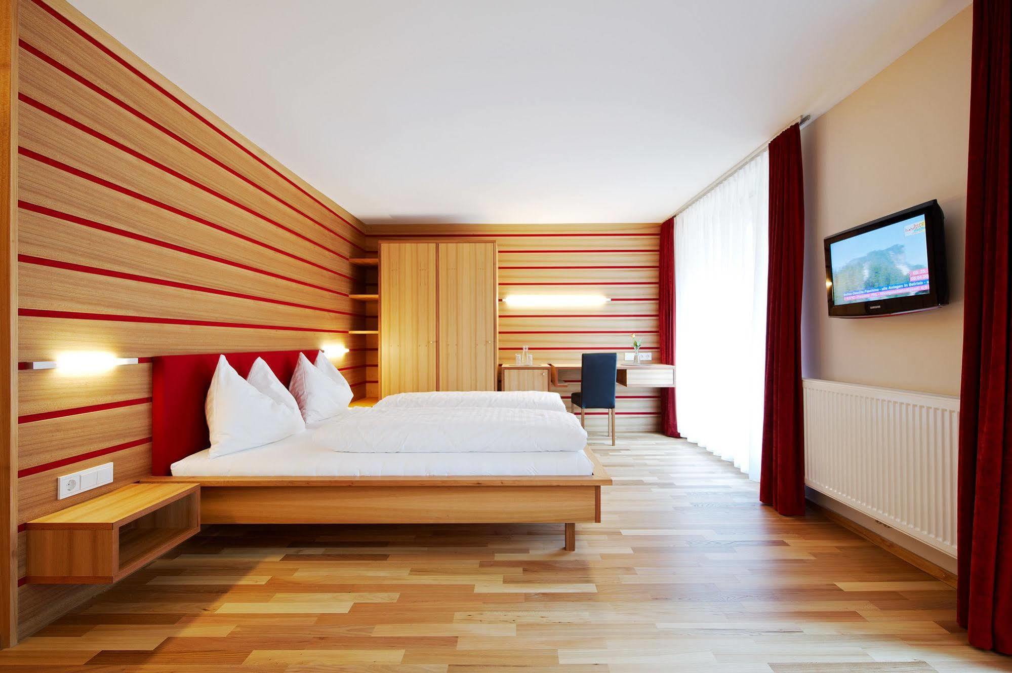 Hotel Kanisfluh Mellau Extérieur photo